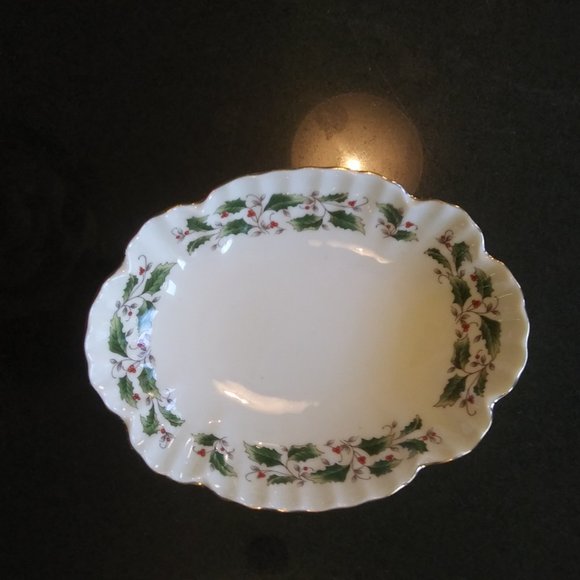 Made in Japan Porcelain Ware Bon Bon Candy trinket dish Holly Christmas - Picture 2 of 15